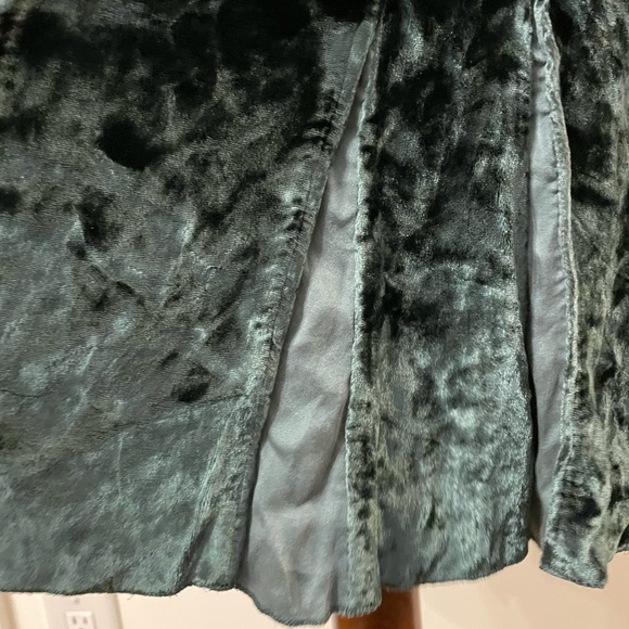 Club Monaco Crushed Velvet Pleated Green Skirt - Picture 4 of 13